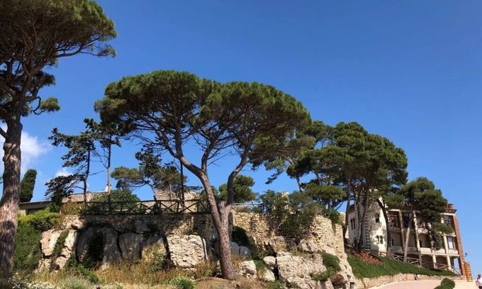 Vilafant House | Holiday house with a view