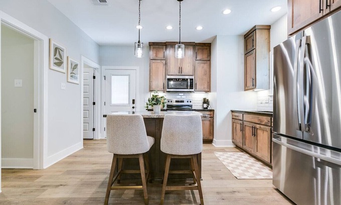 San Angelo House | Holiday Inn - 3 BR/2.5 BA - New!