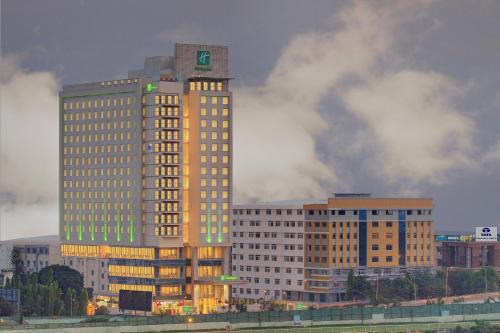 Gandhi Nagar Hotel | Holiday Inn Bengaluru Racecourse by IHG
