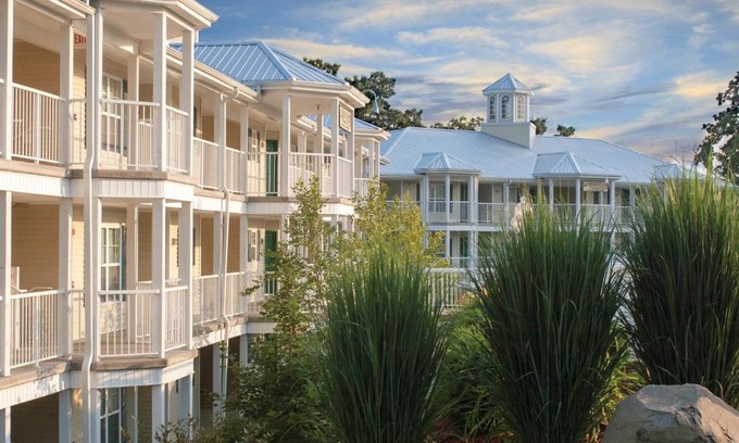 Sheridan Hotel | Holiday Inn Club Vacations Fox River Resort at Sheridan
