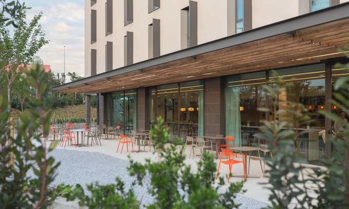 Sant Cugat del Valles Hotel | Holiday Inn Barcelona-Sant Cugat by IHG