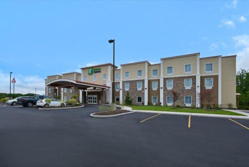 Canandaigua Hotel | Holiday Inn Express Canandaigua by IHG
