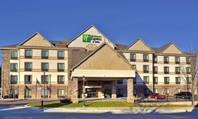 Frankenmuth Hotel | Holiday Inn Express Hotel & Suites Frankenmuth by IHG