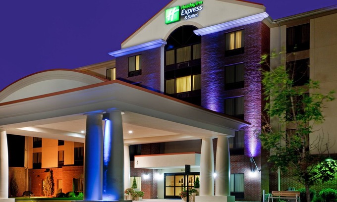 Western Branch North Hotel | Holiday Inn Express Hotel & Suites Chesapeake by IHG
