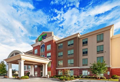 Springlake Hotel | Holiday Inn Express Hotel and Suites Shreveport South Park Plaza by IHG