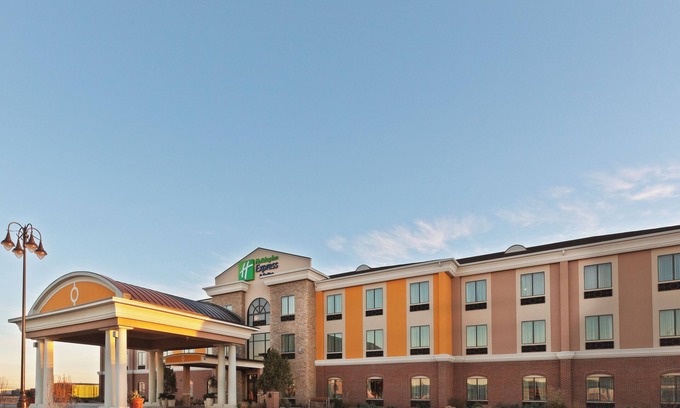 Wolfforth Hotel | Holiday Inn Express Hotel Suites Lubbock Southwest-Wolfforth by IHG
