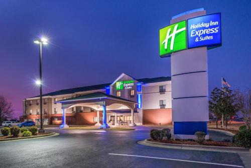 Lonoke Hotel | Holiday Inn Express Hotel & Suites Lonoke I-40 by IHG
