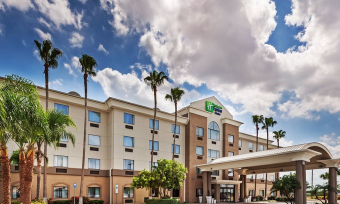 Pharr Hotel | Holiday Inn Express Hotel & Suites Pharr by IHG