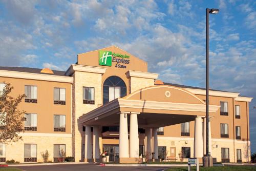 Amarillo Hotel | Holiday Inn Express Hotel & Suites Amarillo South by IHG