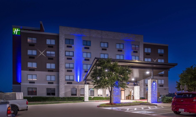 Mesquite Hotel | Holiday Inn Express Hotel & Suites Mesquite by IHG