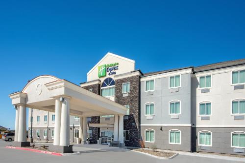 Monahans Hotel | Holiday Inn Express Hotel and Suites Monahans I-20 by IHG