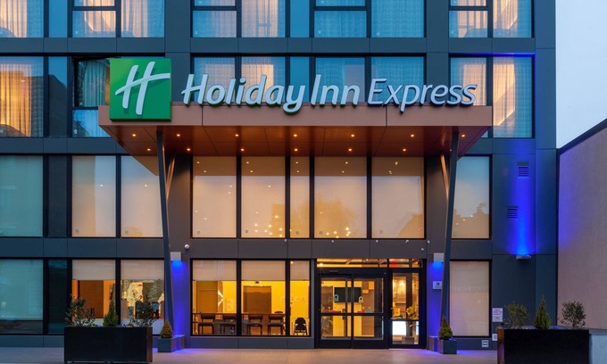 Brooklyn Hotel | Holiday Inn Express NYC Brooklyn - Sunset Park by IHG
