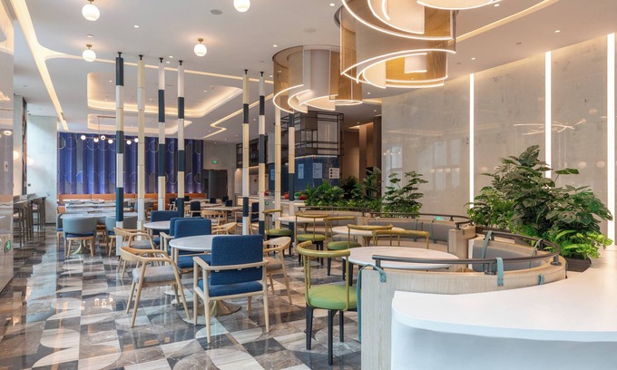 Downtown Shanghai Hotel | Holiday Inn Express Shanghai Changfeng Park by IHG