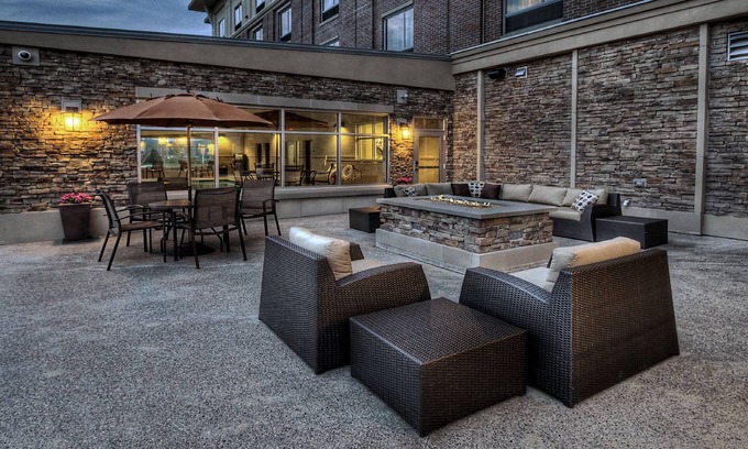 Canonsburg Hotel | Holiday Inn Express & Suites Pittsburgh SW - Southpointe by IHG