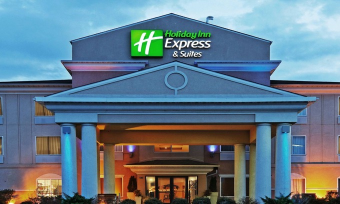 Chickasha Hotel | Holiday Inn Express & Suites Chickasha by IHG