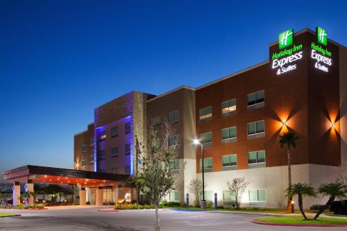 Edinburg Hotel | Holiday Inn Express & Suites Edinburg- Mcallen Area by IHG