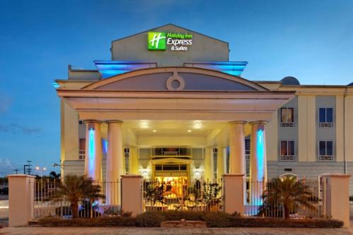 Piarco Hotel | Holiday Inn Express Trincity by IHG