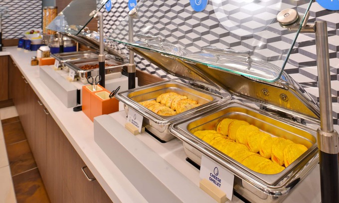 Kingdom City Hotel | Holiday Inn Express & Suites Kingdom City by IHG