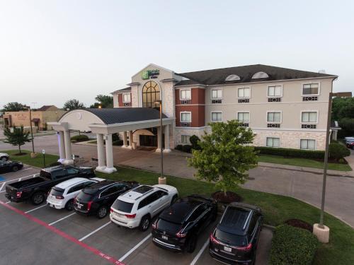 Mount Pleasant Hotel | Holiday Inn Express Hotel & Suites Mount Pleasant by IHG