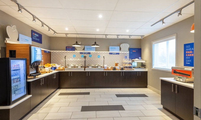 Vermilion Hotel | Holiday Inn Express Vermilion by IHG