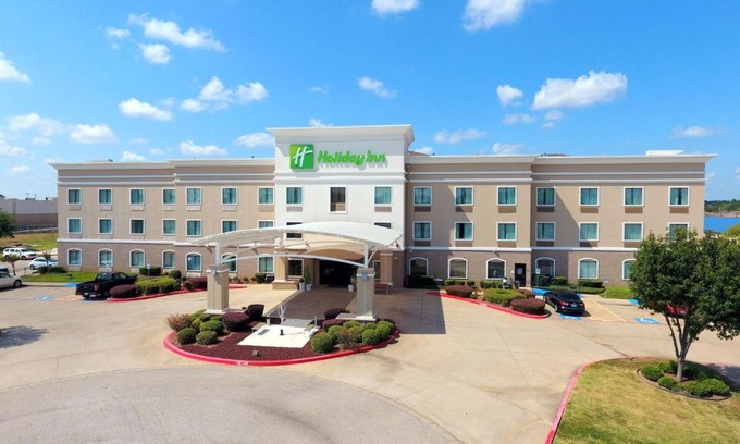 Longview Hotel | Holiday Inn Longview - North by IHG