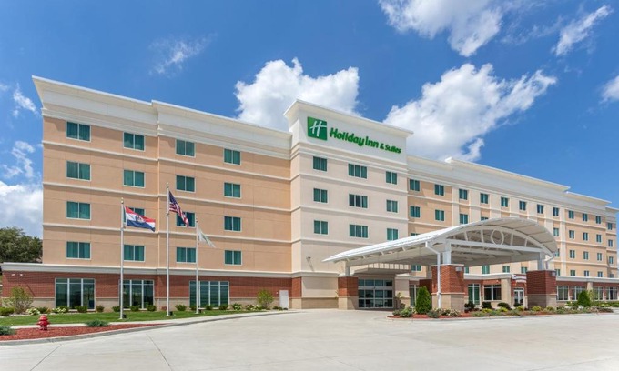 Jefferson City Hotel | Holiday Inn & Suites - Jefferson City by IHG
