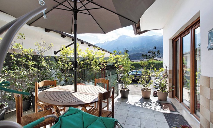 Montan-Angelin-Arensod Apartment | Holiday Apartment 'Arco Iris Sarre' with Mountain View, Terrace & Wi-Fi