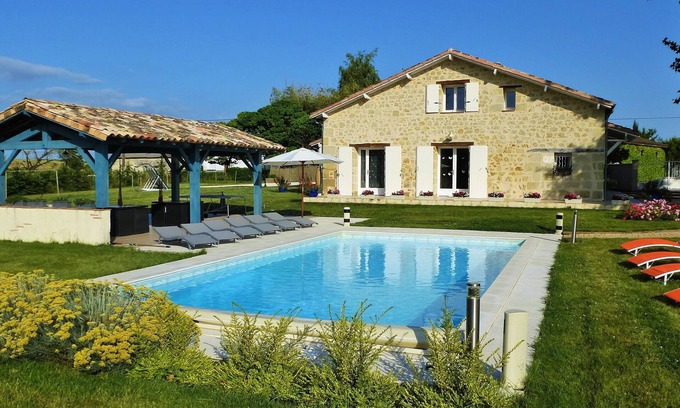 Lavergne House | Holiday rental Cottage Lespiland for 12 people labeled 4 * and T & H