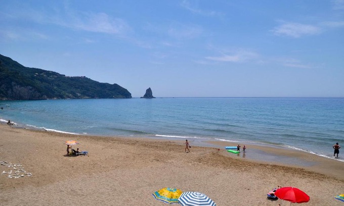 Agios Gordios Apartment | Holiday Studio Apartments Yannis on Agios Gordios beach in Corfu