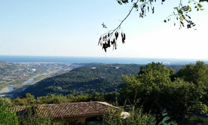 Gattieres House | Holiday villa with communal pool, large terrace and magnificent sea views