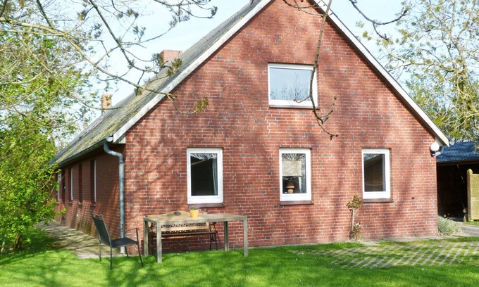 Hattstedtermarsch Apartment | Holidays directly behind the dike in the apartment on the Ferienhof Kohn