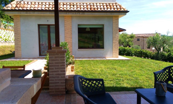 Montalto delle Marche House | Holidays on a farm