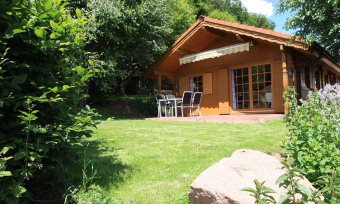 Lug House | Höllenberghütte in Lug, with garden sauna, holiday home in the Palatinate Forest