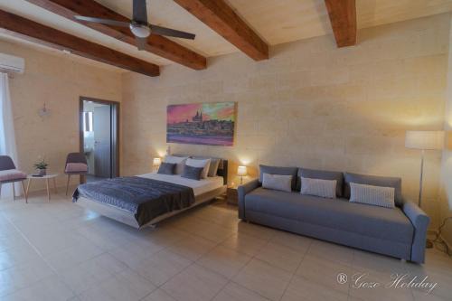 Qala House | Hollies