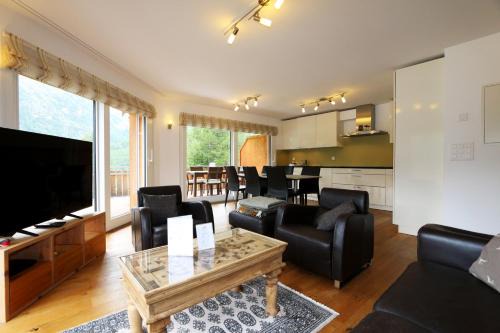 Saas-Fee Apartment | Hollywood