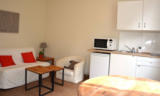 Vauban - Wazemmes House | Home (2 bedrooms) in private courtyard, Lille Cormontaigne