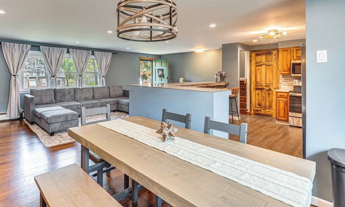 Highland Falls House | Home: 2 Mi to Thayer Gate at U.S. Military Academy