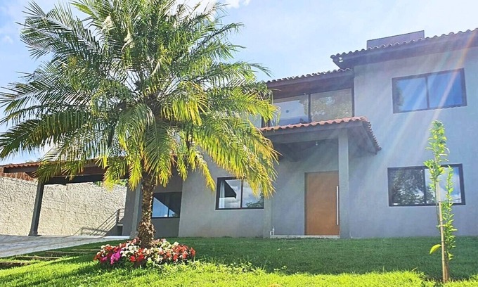 Jardim Estancia Brasil House | Home 64 I High Standard House w/ Heated Pool and 200Mbps WIFI