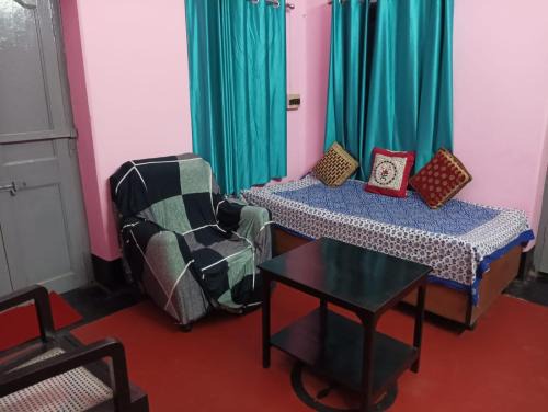Tollygunge Apartment | Home Abode
