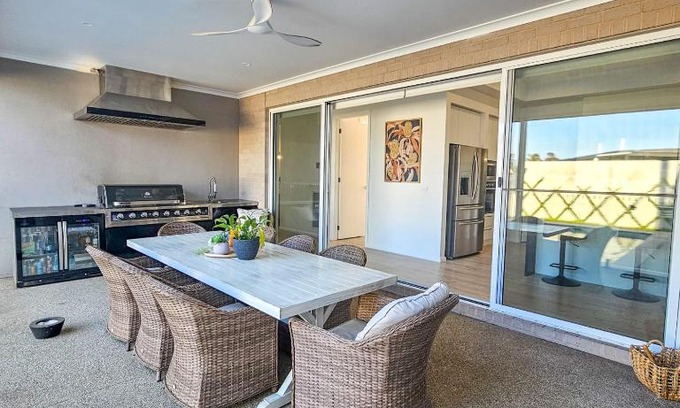 Yarrawonga House | Home at Hogans