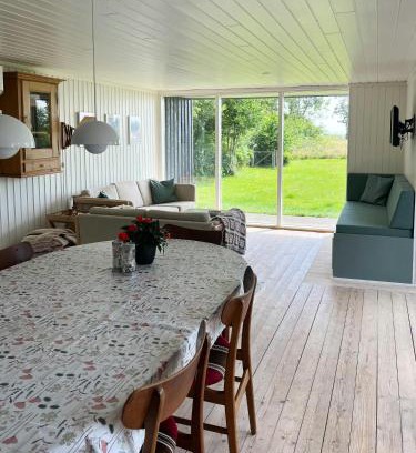 Hou House | Home At The Front Row By Hou Beach