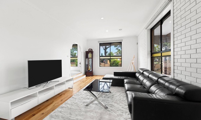Sunshine House | Home Away From Home