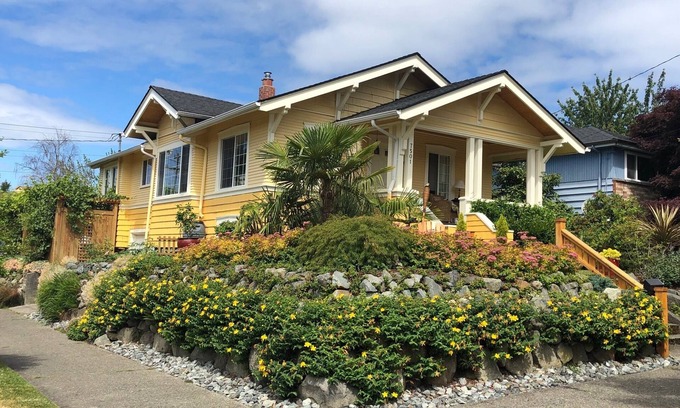 Loyal Heights House | Home Away From Home, Dogs Welcome, Low Fees