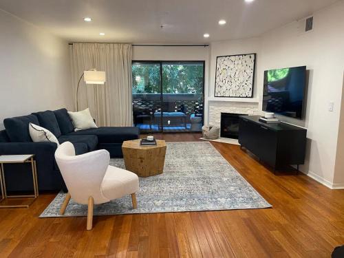 Camelback East Apartment | Home Away from Home in the Heart of Phoenix - Extended Stay Relocation Insurance
