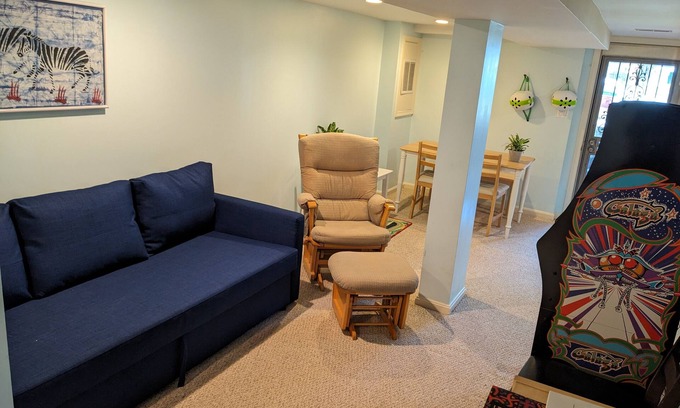 Columbia Heights Apartment | Home base for your DC adventures - near fun, great food, and public transport.n