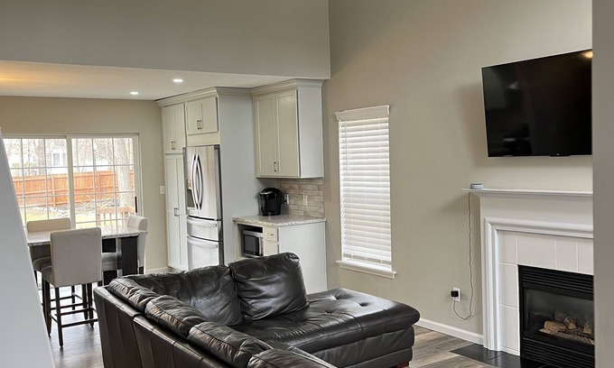 Geyser Crest House | Home close to Saratoga springs, State Park, Adirondacks and Milton park.