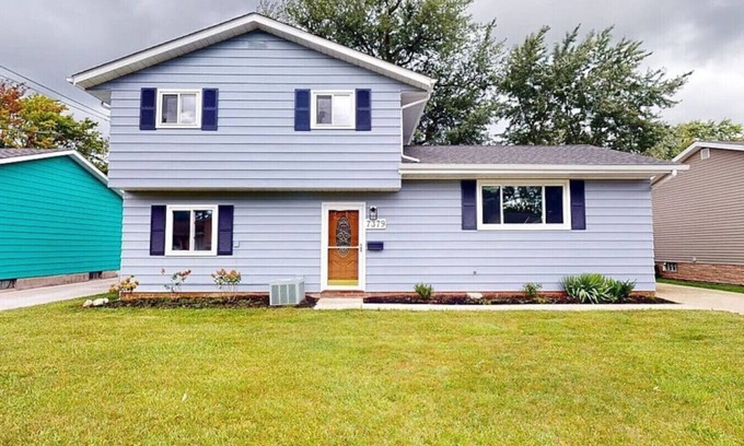 Mentor-on-the-Lake House | Home in Mentor on the Lake