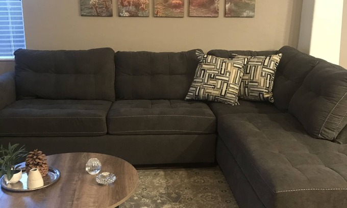 Tramonto House | Home in the North Phoenix desert hillsnGreat for families and multiple couples.