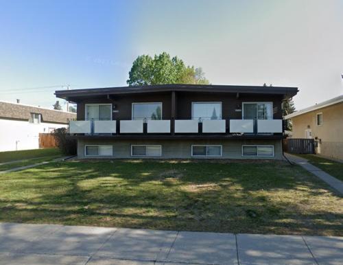 Varsity House | Home Inn Calgary University