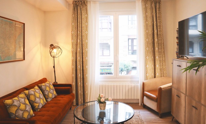 Abando House | Home-loving apartment Bilbao center (with Parking space)